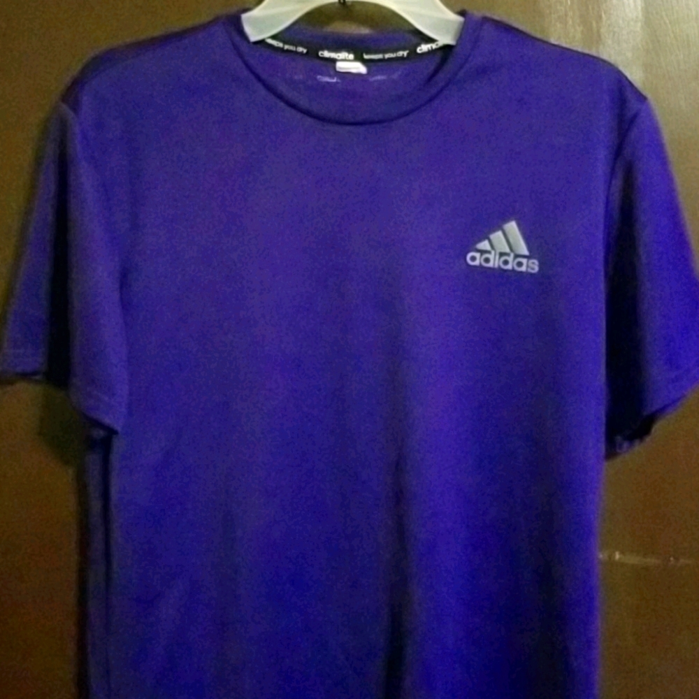 ADIDAS TEE SHIRT  LARGE